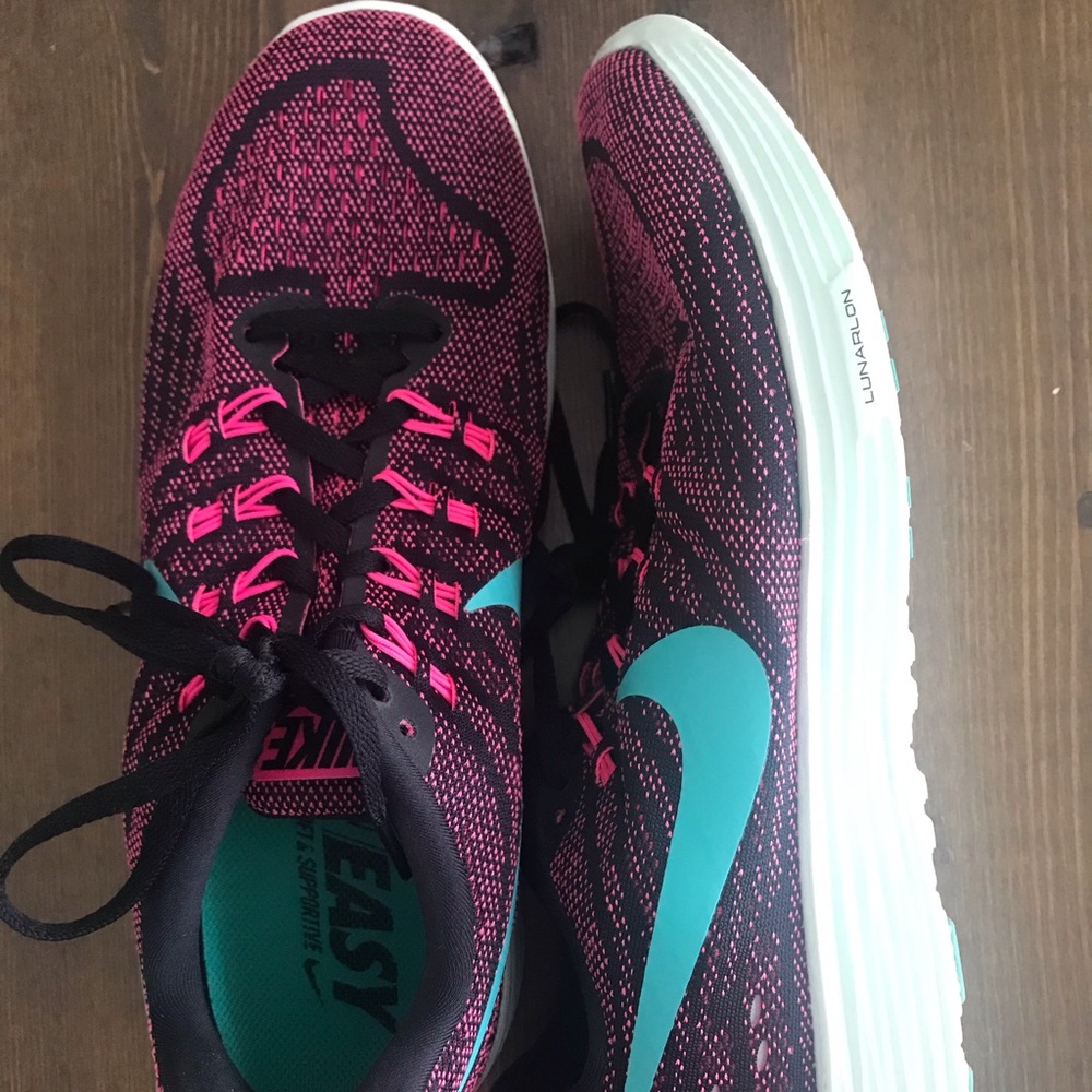 Pink and mint Nike’s